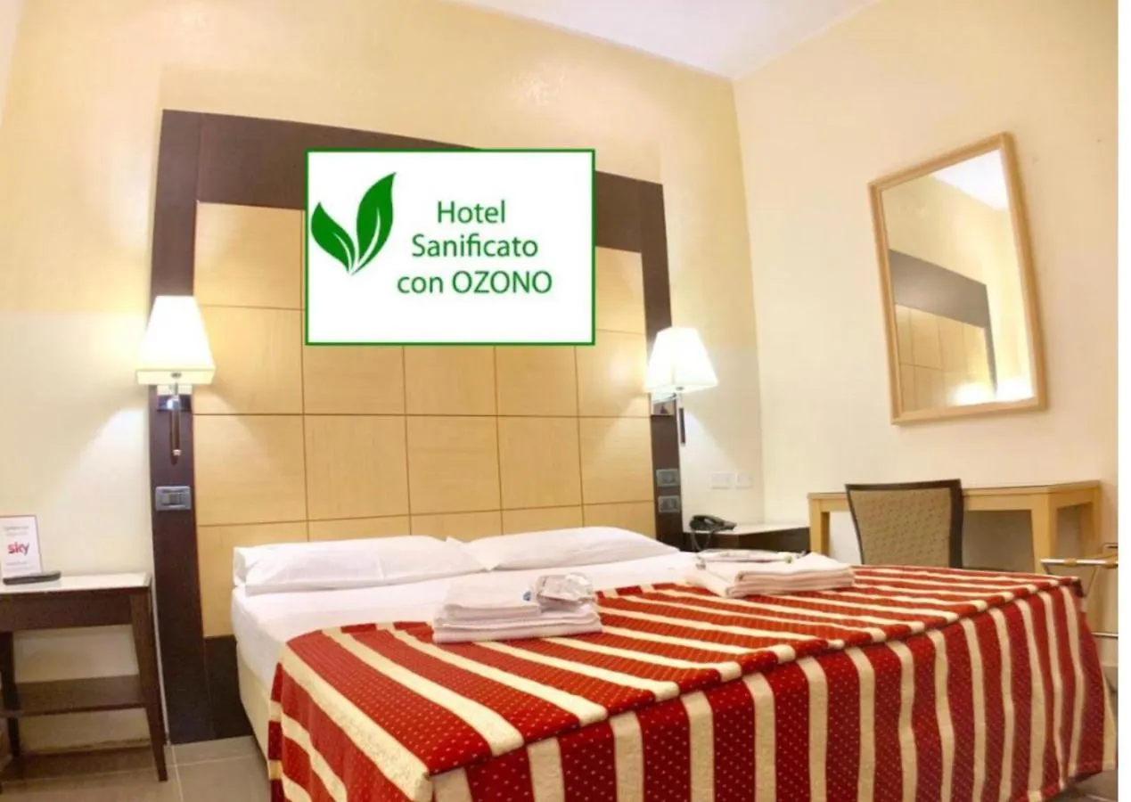 Hotel Fiorella Milano 3*,