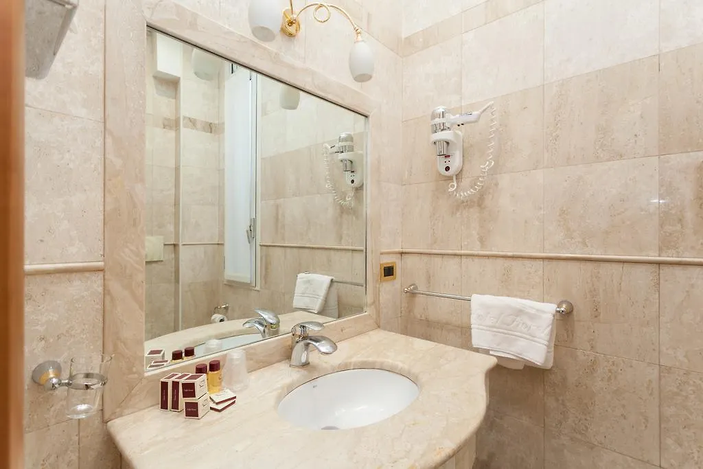 Hotel Fiorella Milano 3*, Mediolan Włochy